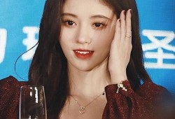 鞠婧祎爆料最新动态图片,揭秘女神日常瞬间！”