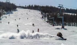 滑雪场爆料西宁事件视频,视频揭秘惊心动魄一幕