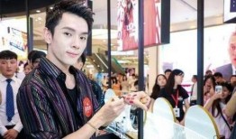 李佳琦最新爆料视频,揭秘网红背后的真实故事